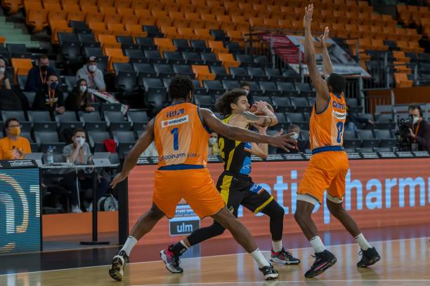 的中流砥柱 的中流砥柱