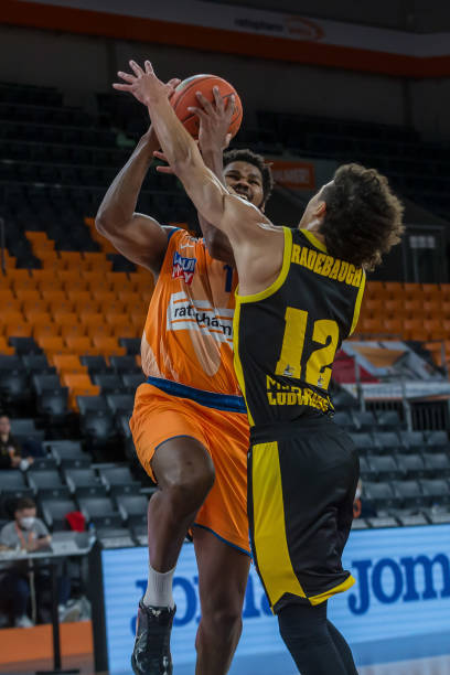 著名教练阿 著名教练阿