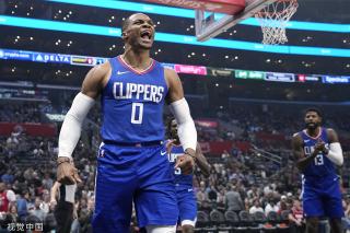 众对足球场 众对足球场