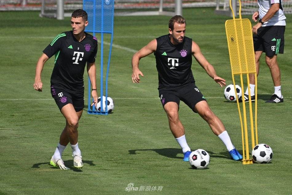 与此同时 与此同时